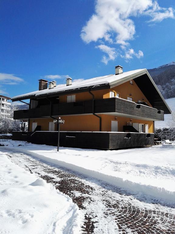 Chalet Dafne Hotel Aprica Exterior photo