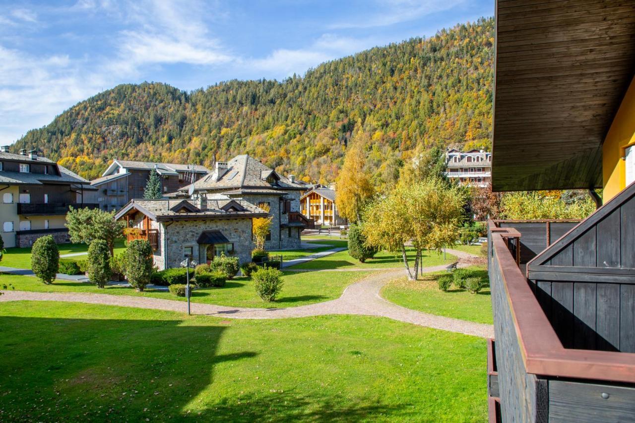 Chalet Dafne Hotel Aprica Exterior photo